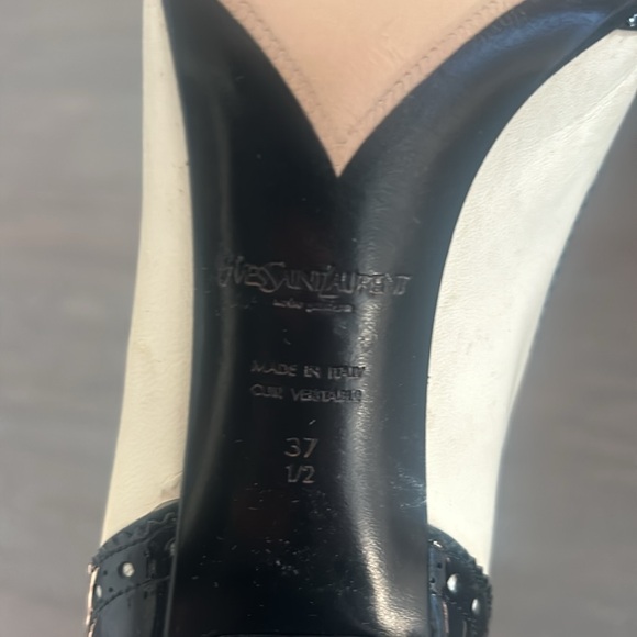 Yves Saint Laurent classic shoes - fits like a 6 1/2 - Picture 5 of 5